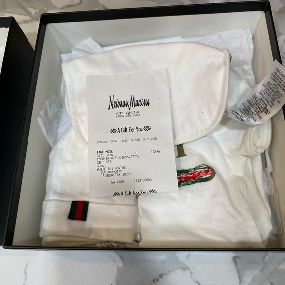 **SOLD**Baby Gucci Gift Set - Picture 8 of 12